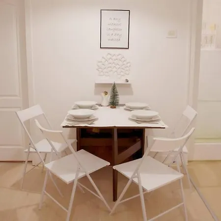 Atelier 12, Feeling Like An Artist! Promo Price Apartamento